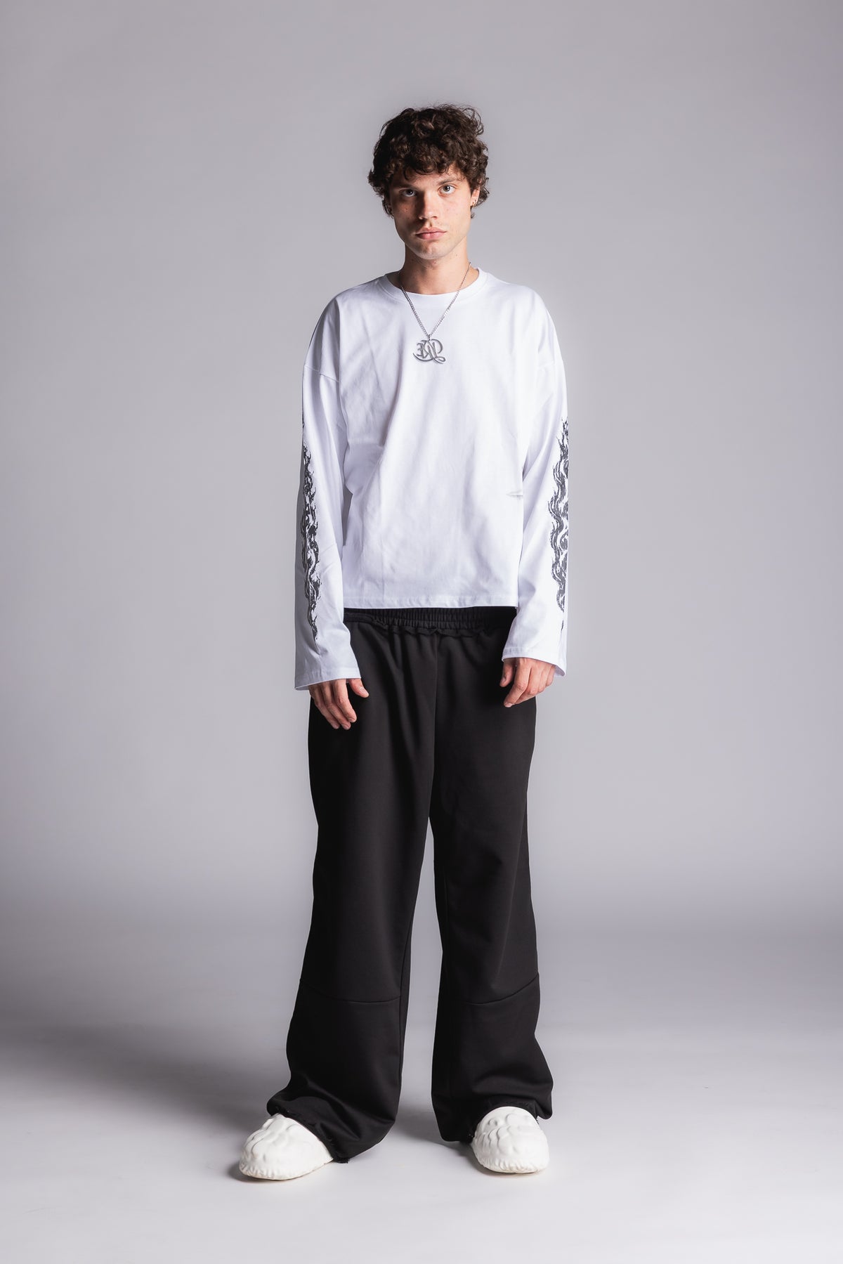 DRE AUTHORITY LONGSLEEVE // WHITE