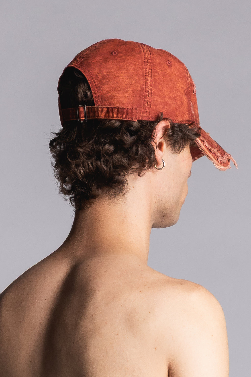 DISTRESSED DRE CAP // WINE